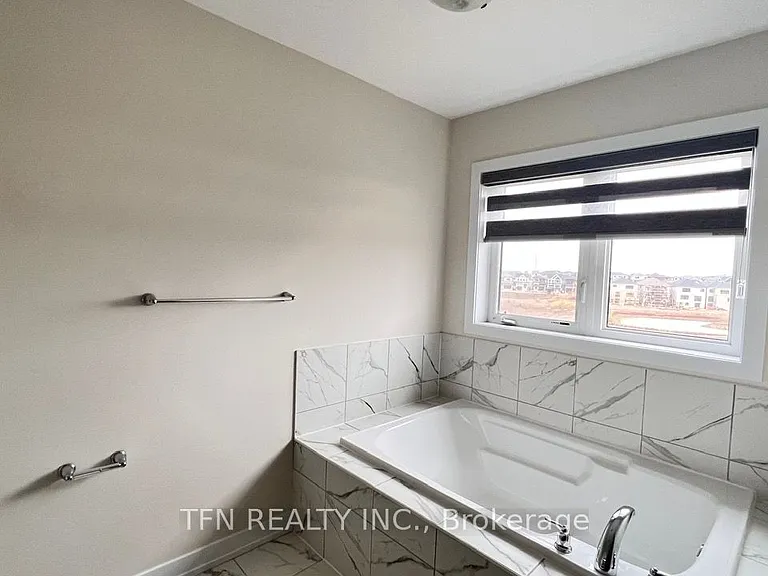 Sundin Dr — Photo 23