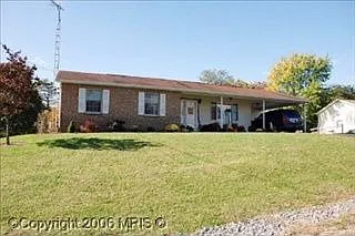 482 Presidential Dr photo 1