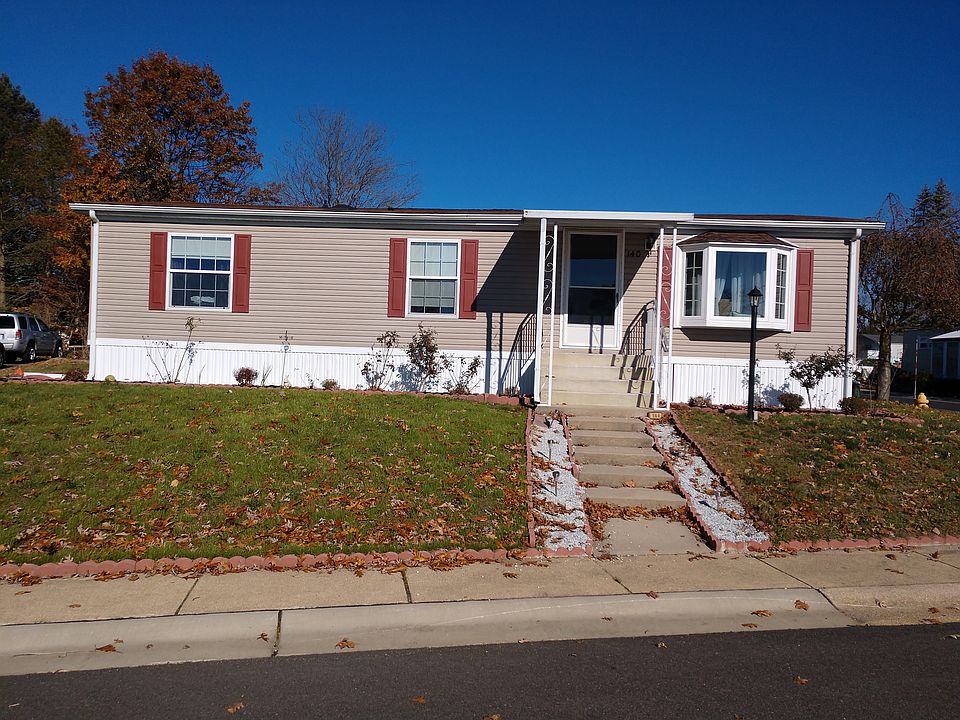 1st image of 140 Serene Way