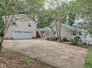 815 Beech Cove Dr, Hiawassee, GA 30546