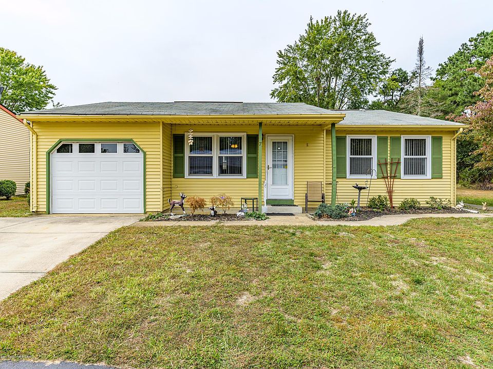 1st image of 7 Westport Dr #71