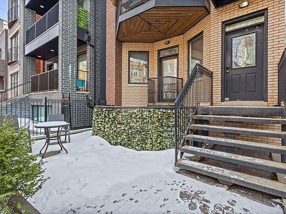 2nd image of 1031 N Marshfield Ave #3