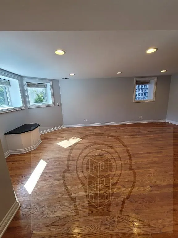 3 bed, 2.0 bath, 1500 sqft, $3,000 — Photo 3