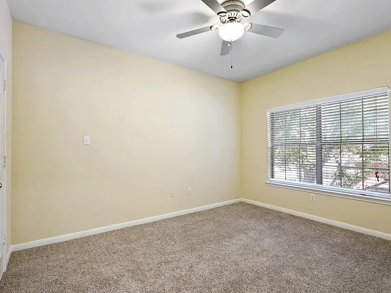 Quail Chase Apartments — Photo 23
