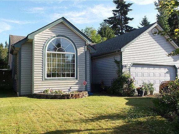 3rd image of 3407 Woodside Ct NE
