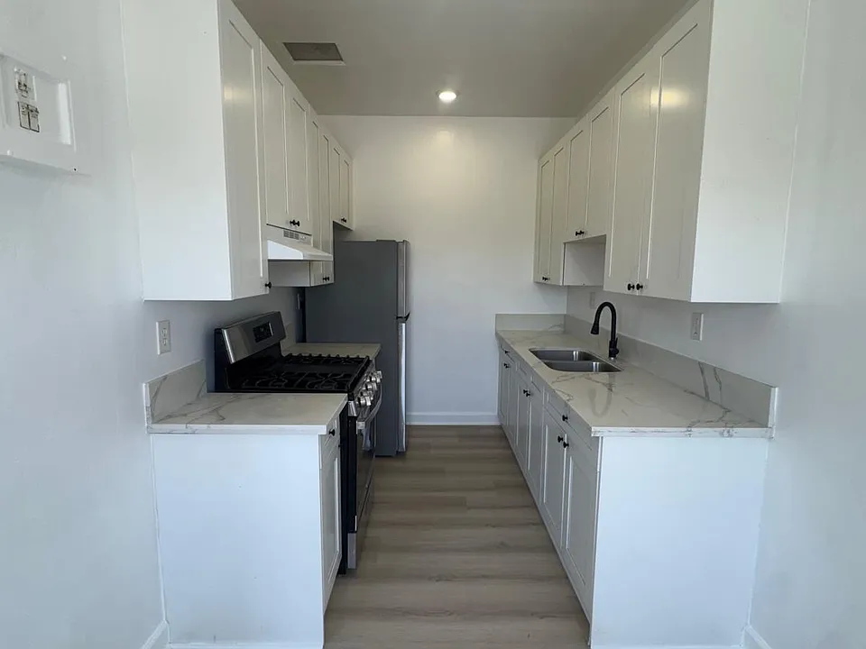 2015 2nd Ave #306