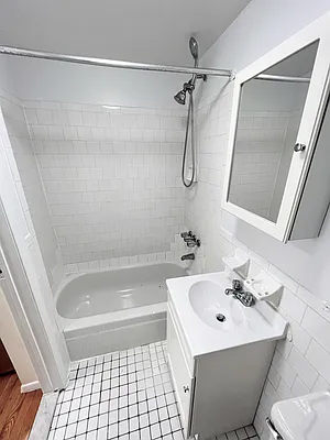 Rented by OvCo Realty | media 27