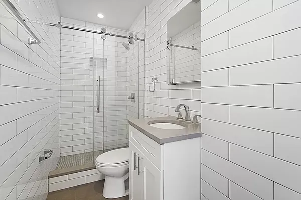 Rented by REAL New York | media 9