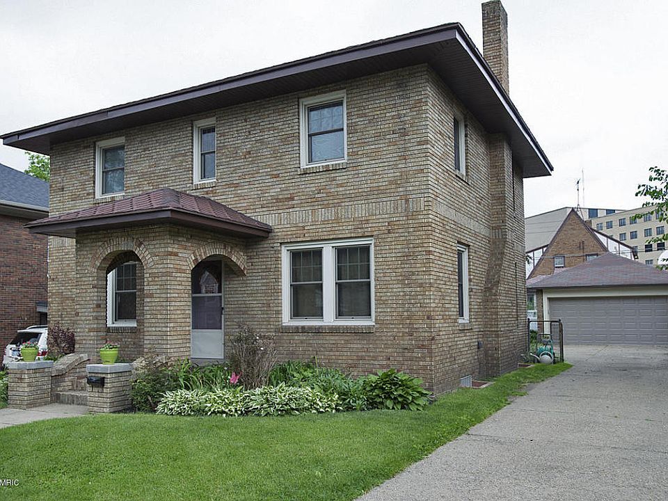 1st image of 23 Woolnough Ave
