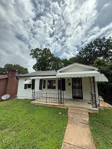 1701 N Jackson Ave Photo 1