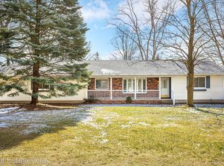 3276 Quick Rd, Holly, MI 48442