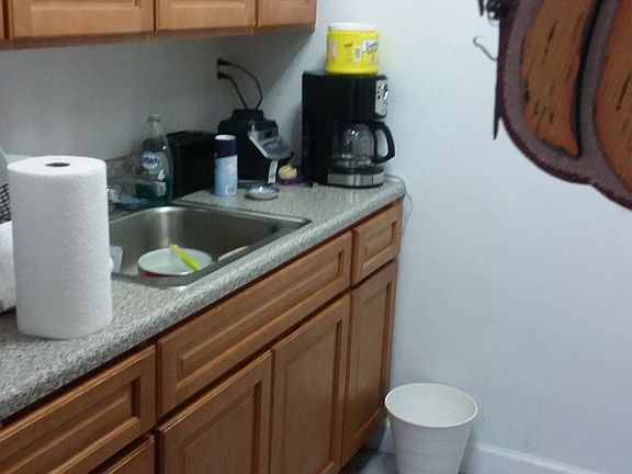 3rd image of 1735 E 13th St APT 6P