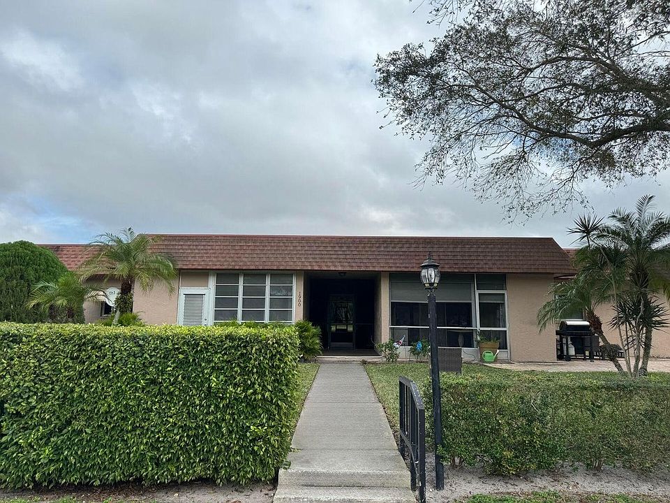 1st image of 1900 Palmland Dr