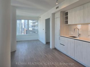 8 Wellesley St W #3512-C01, Toronto, ON M4Y 1E7