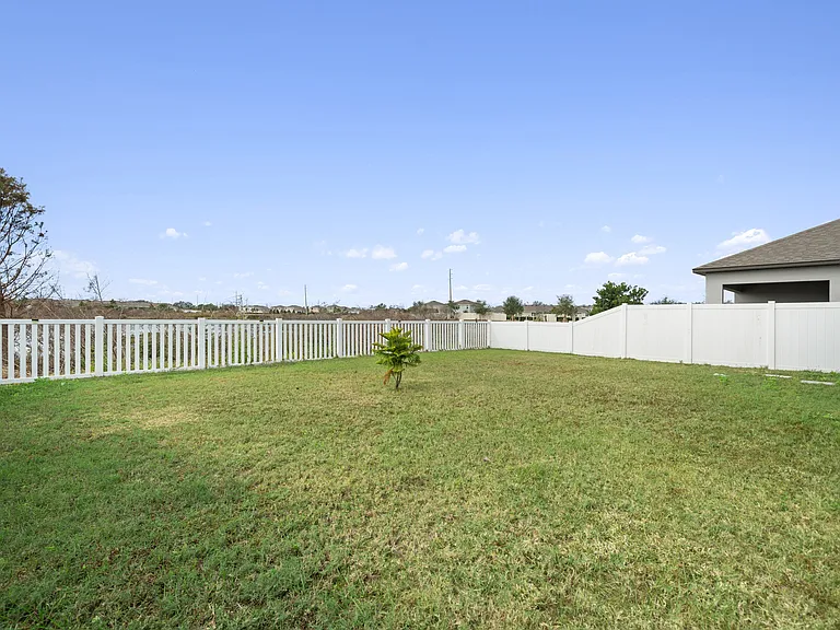 4819 Windy Hammock Way — Photo 17
