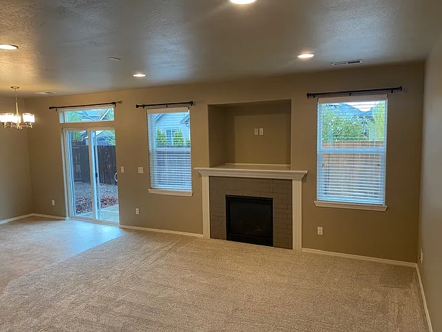 530 Woodlark Dr — Photo 6