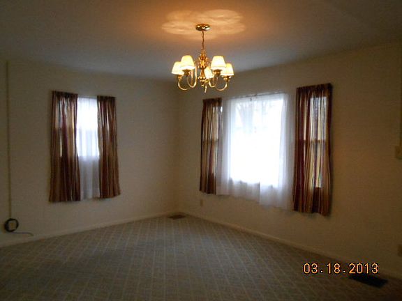 2nd image of 546 Lincoln Ave