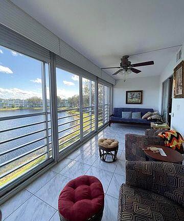 2nd image of 4119 Cambridge E #4119