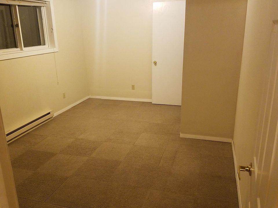 2nd image of 117 Washburn Rd APT 9