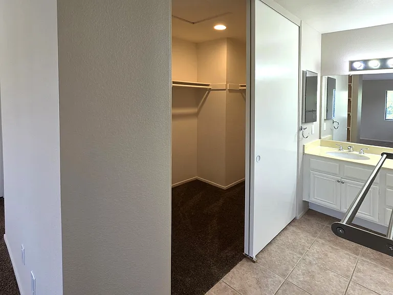 4146 Federman Ln — Photo 32