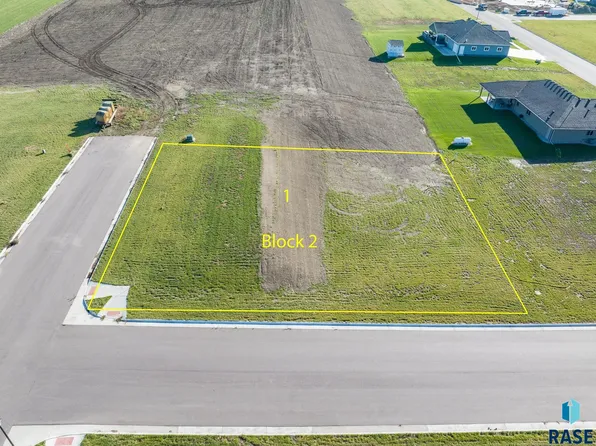 1303 Willard St, Larchwood, IA 51241