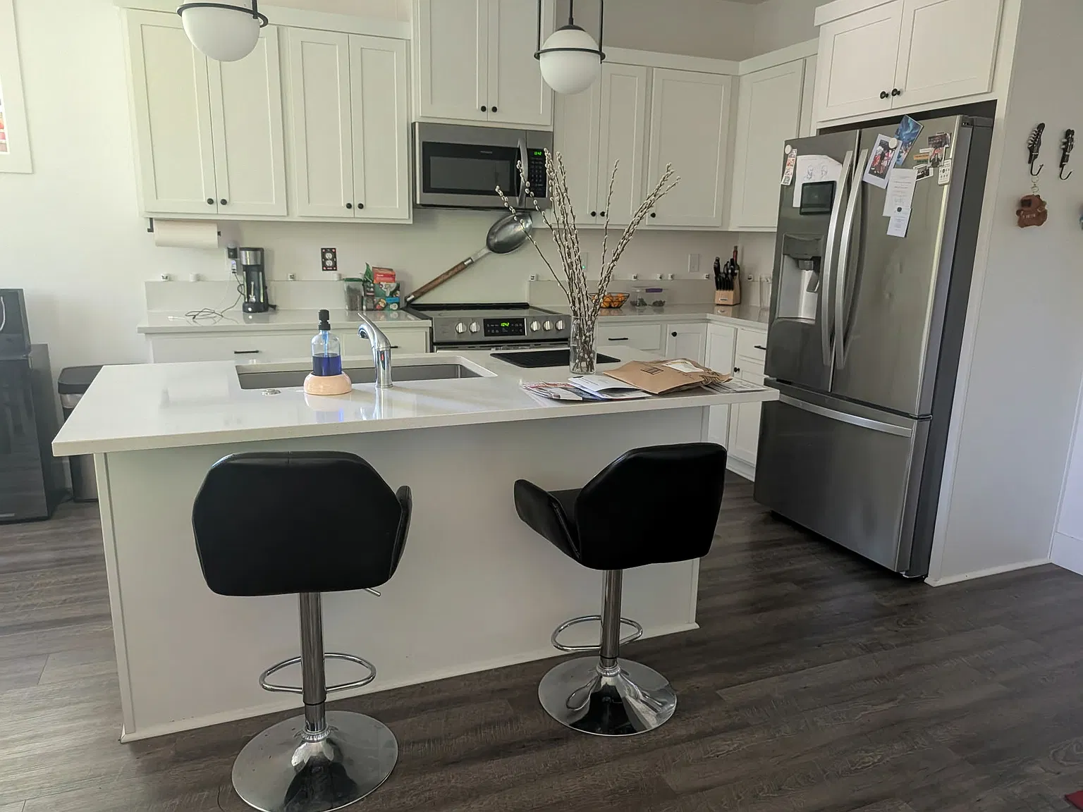 3 bed, 2.5 bath, 1638 sqft, $3,500 — Photo 3