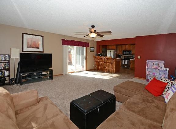 3rd image of 2644 Cedar Ave