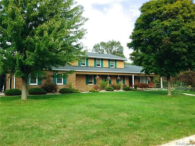 200 Hawthorne Rd photo 1