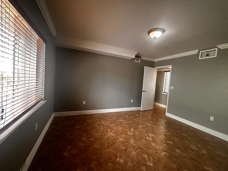 156 Marina Ave — Photo 17