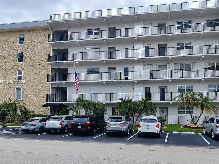 4117 Bougainvilla Dr #315 — Photo 2