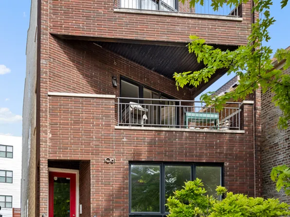 1061 N Marshfield Ave #1, Chicago, IL 60622