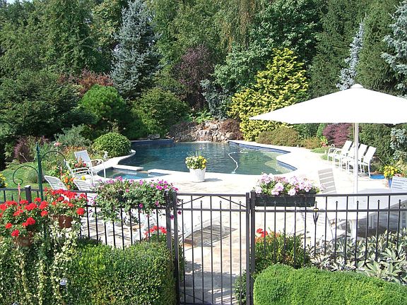 Pugliese Custom Pool and Spa