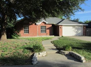1108 E Hancock St, Beeville, TX 78102