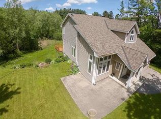 121 Blackberry Ln, Bennington, VT 05201