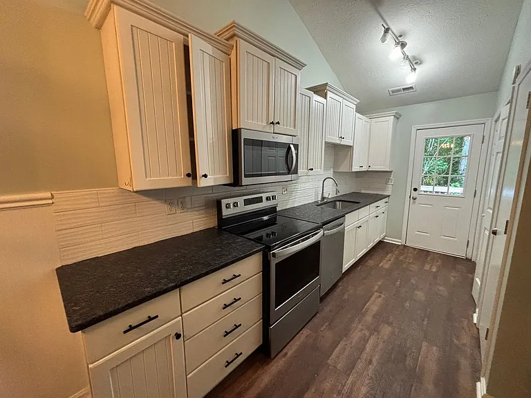 5202 Fox Ct — Photo 7