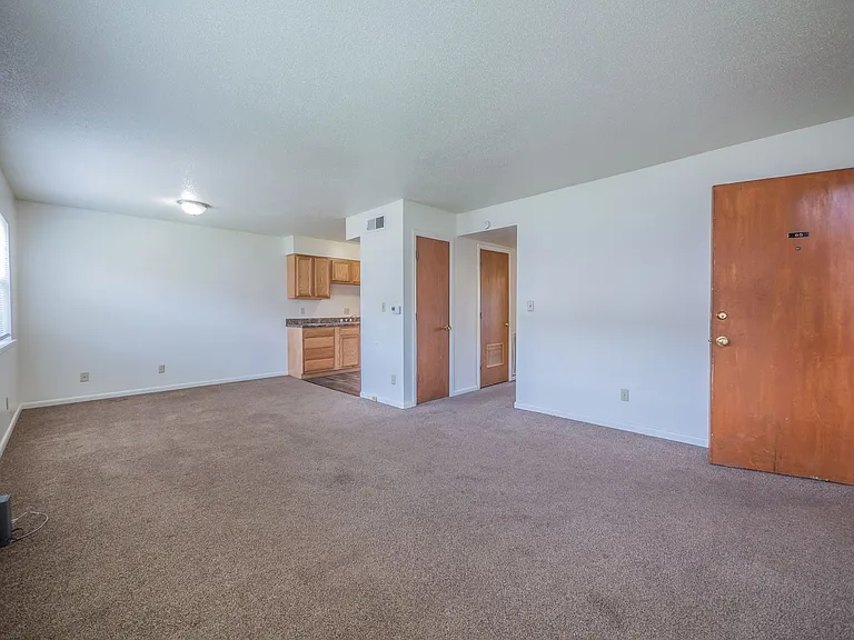 Campus View Apartments — Photo 79