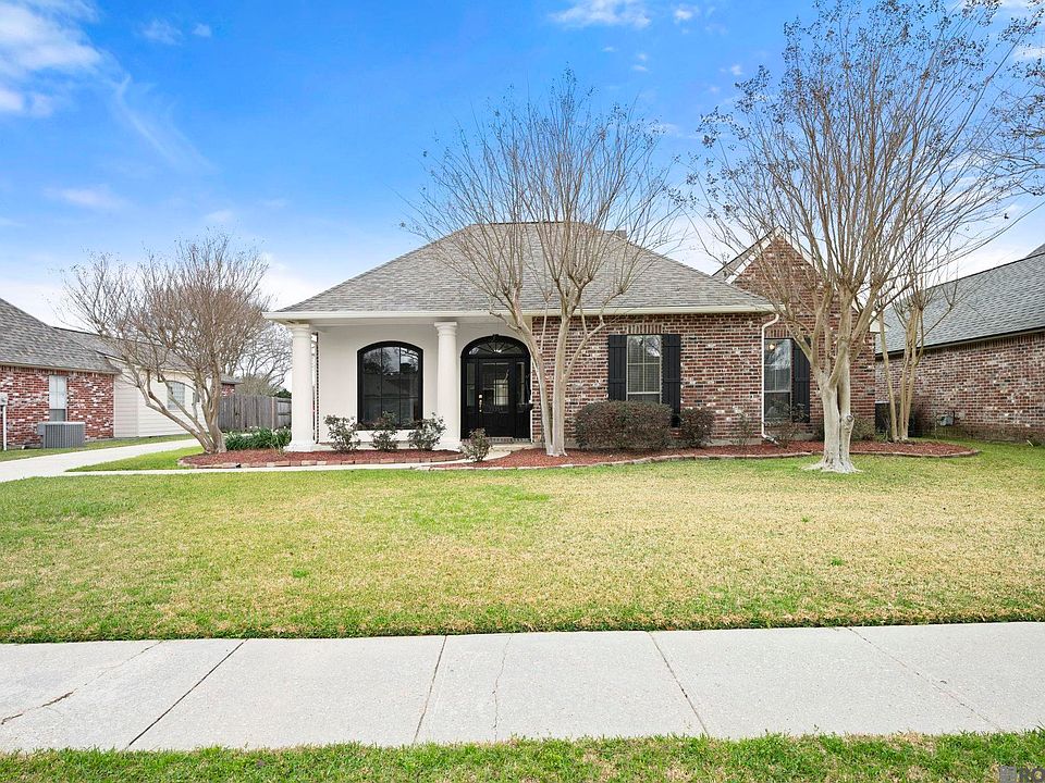1st image of 39354 Meadowbrook Ave
