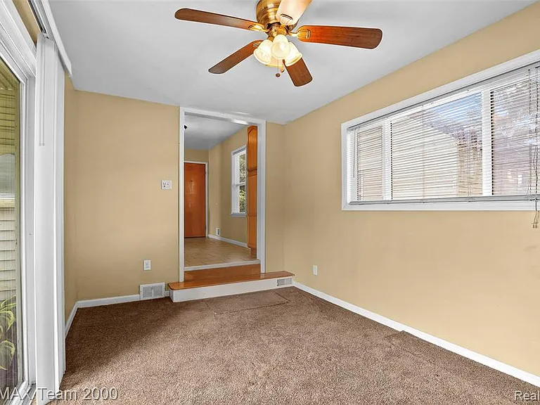 3130 Chestnut St — Photo 10