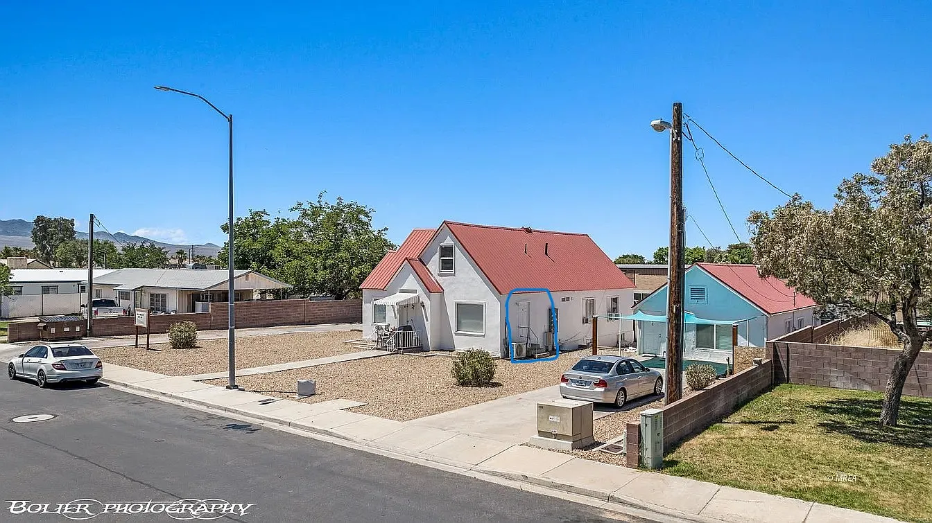 1 bed, 400 sqft, $895 — Photo 1