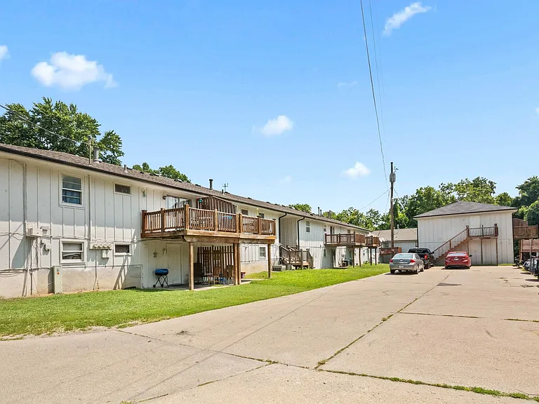 501 Vilas St — Photo 31