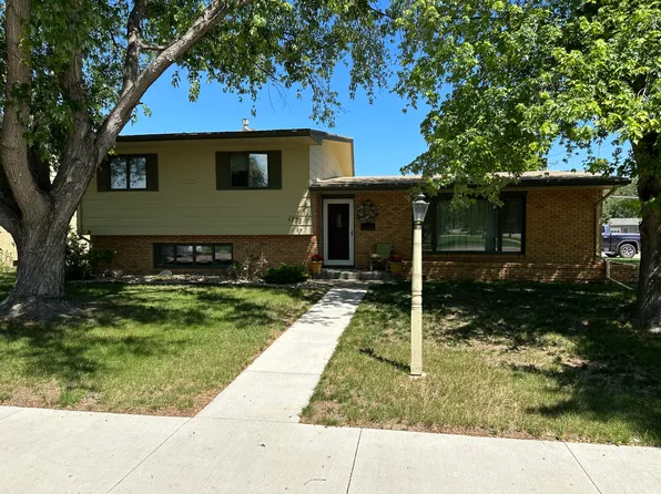 1776 Idaho Ave SE, Huron, SD 57350