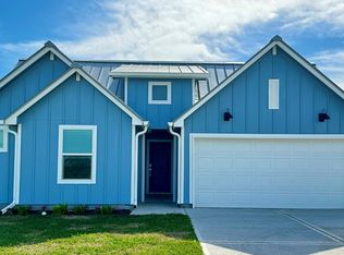 1005 Saint Croix Dr, Rockport, TX 78382