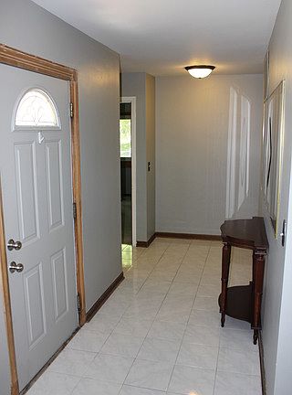 2nd image of 1739 Lombard Ct