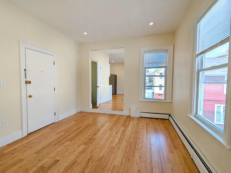 12 Cameron Ave #7 — Photo 7