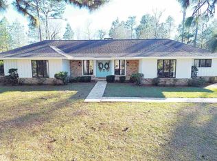 405 Brookwood Dr, Atmore, AL 36502