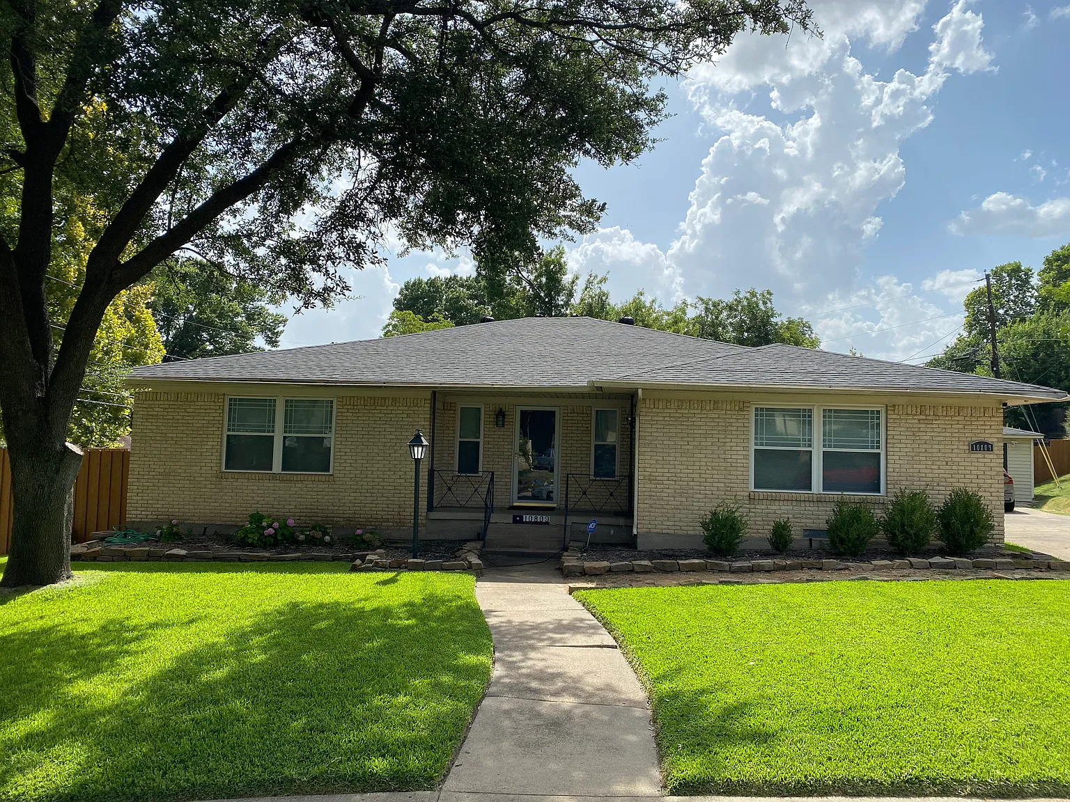 10809 Marchant Cir — Photo 1