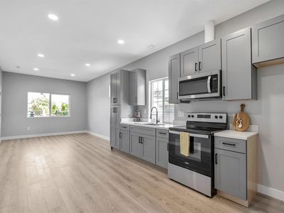 221 4th St, Richmond, CA, 94801