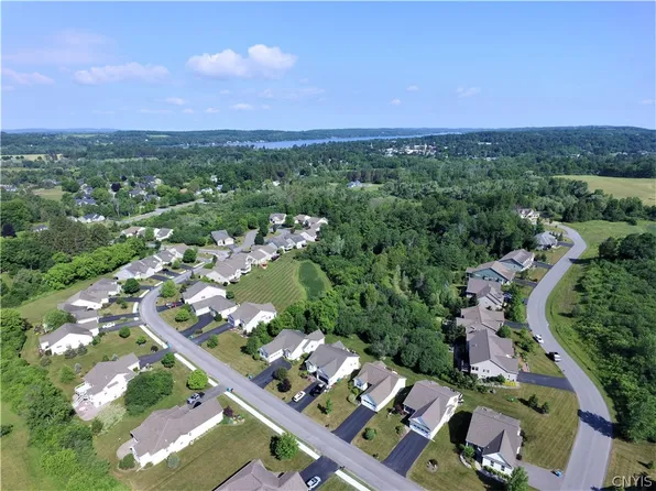 27 S Meadow Dr #17, Cazenovia, NY 13035