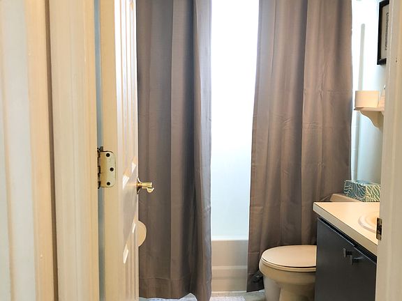 5th image of 2723 N Poinciana Blvd