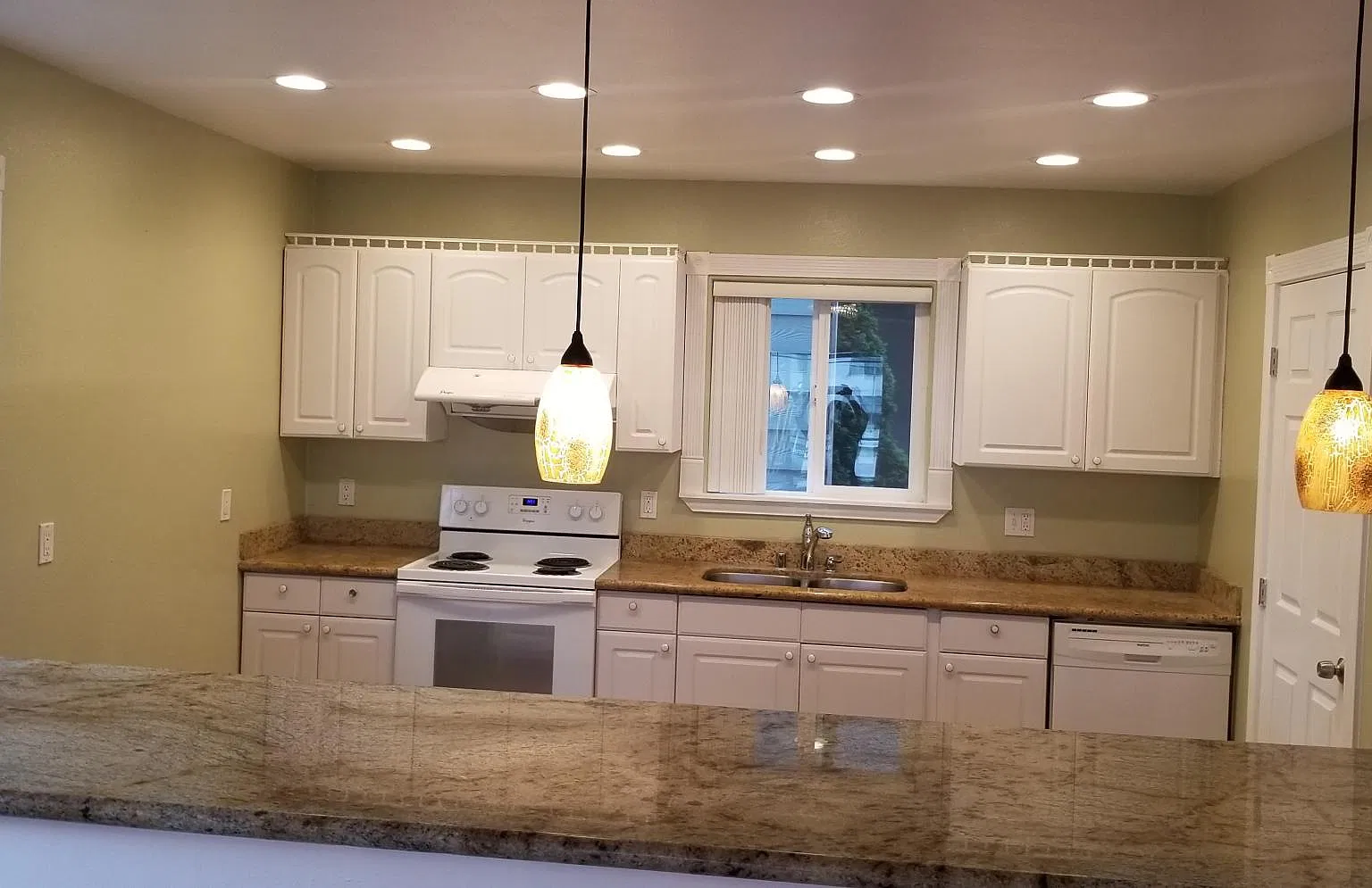 4103 Stone Way N — Photo 3